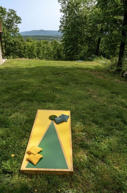 Mockingbird Mountain Spa And Retreat Luray Exterior photo