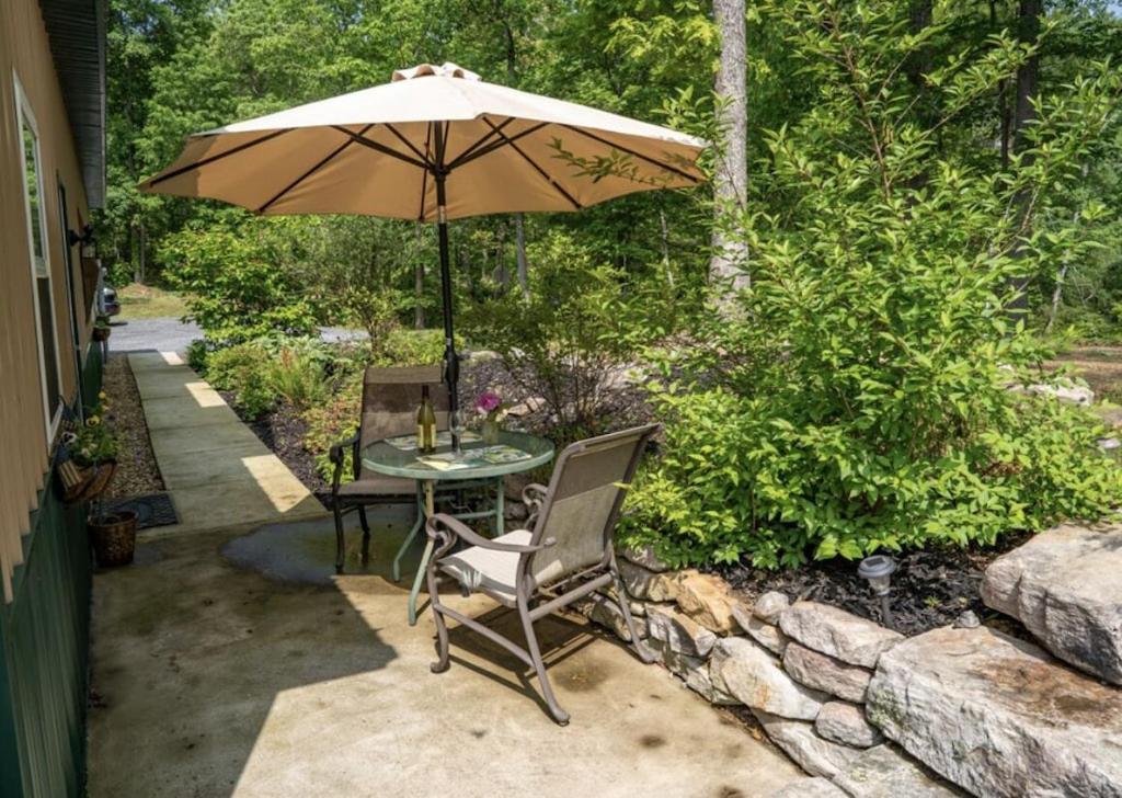 Mockingbird Mountain Spa And Retreat Luray Exterior photo